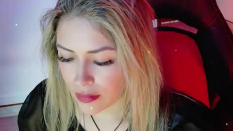 Diana Rojas  online show from November 20, 8:30 pm