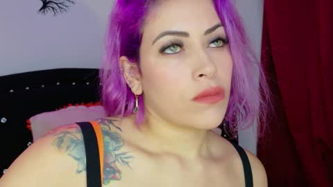 Diana Rojas  online show from May 18, 4:29 am