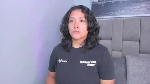 Ivy and Molly online show from September 24, 7:39 pm