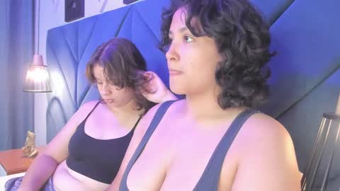 Ivy and Molly online show from November 2, 8:22 pm