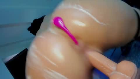 Snapshot of ivy_bellee chatting on February 11, 11:54 am Ivy bellee online show from February 11, 11:54 am