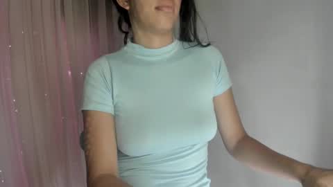 Snapshot of ivy_layla0 chatting on December 11, 6:58 am Ivy Layla online show from December 11, 6:58 am