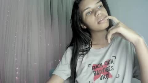 Snapshot of ivy_layla0 chatting on December 20, 2:30 am Ivy Layla online show from December 20, 2:30 am