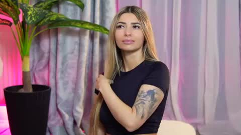 Snapshot of ivy_myaa chatting on June 29, 1:12 am Ivy Myaa online show from June 29, 1:12 am