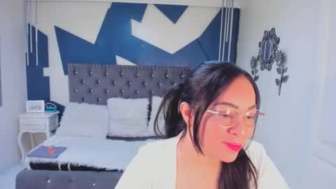 Ivy  online show from January 19, 12:20 pm