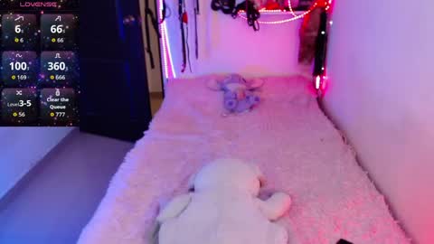 Snapshot of ivy_rosse chatting on April 18, 4:11 pm You can find more of me here online show from April 18, 4:11 pm