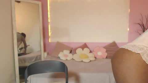 Snapshot of ivybliss8 chatting on March 13, 5:14 am i v y b l i s s online show from March 13, 5:14 am