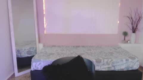 Snapshot of ivybliss8 chatting on March 28, 4:45 am i v y b l i s s online show from March 28, 4:45 am