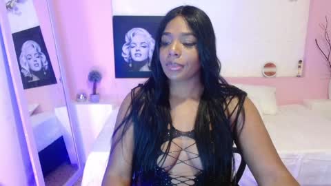 i v y  b l i s s online show from April 28, 9:20 pm
