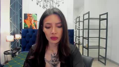 Ivy online show from May 19, 1:22 am