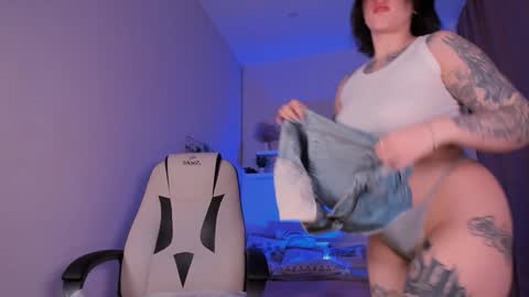 IVY - Follow me 3 online show from January 30, 6:56 am