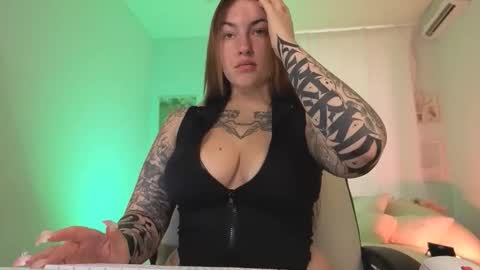 IVY - Follow me 3 online show from September 12, 9:31 am
