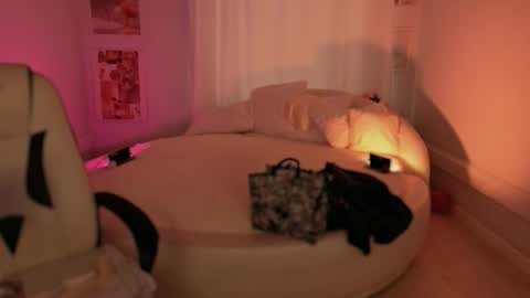 IVY - Follow me 3 online show from October 19, 8:37 am