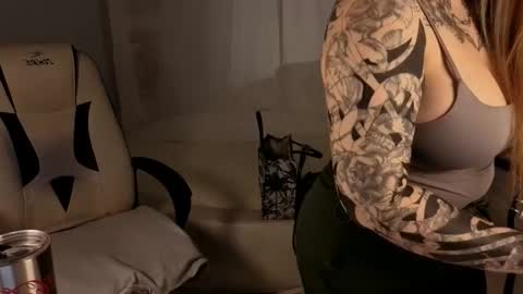 IVY - Follow me 3 online show from October 21, 10:27 am