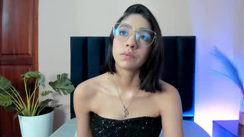 IvyJhonss online show from January 17, 12:21 pm