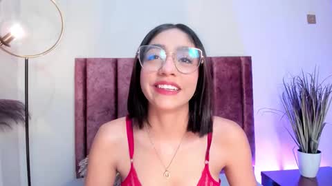 IvyJhonss online show from February 3, 12:10 pm