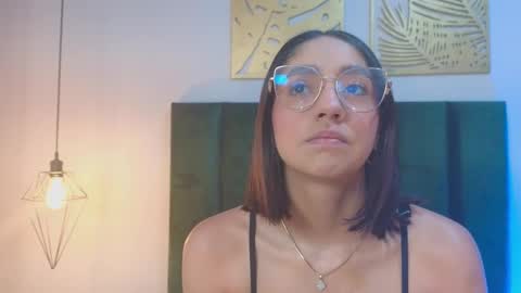 IvyJhonss online show from February 11, 12:21 pm
