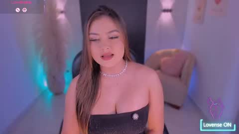 Snapshot of ivyjonesx chatting on June 22, 5:32 pm Ivy online show from June 22, 5:32 pm