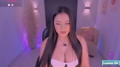 Snapshot of ivyjonesx chatting on July 28, 7:39 pm Ivy online show from July 28, 7:39 pm