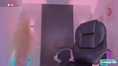 Snapshot of ivyjonesx chatting on August 3, 5:38 pm Ivy online show from August 3, 5:38 pm