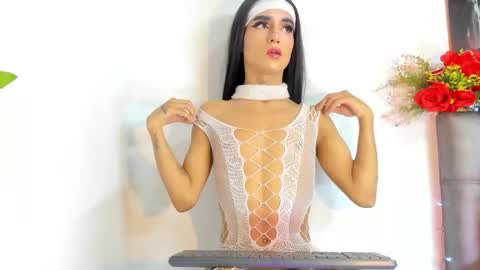 Snapshot of ivymilleer chatting on February 20, 12:49 pm ivymilleer online show from February 20, 12:49 pm