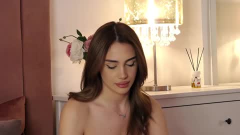 Snapshot of ivymoon_ chatting on February 12, 12:44 pm Ivy online show from February 12, 12:44 pm