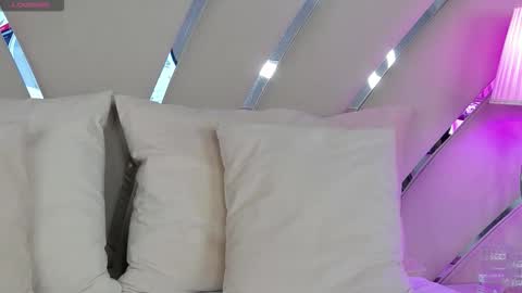 Snapshot of ivynox chatting on February 2, 9:13 pm Ivy online show from February 2, 9:13 pm