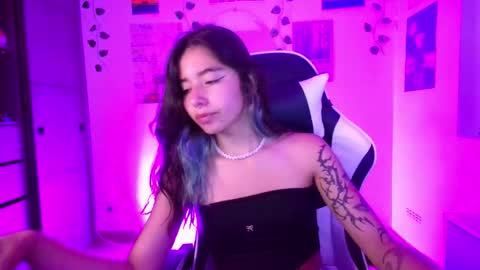 Ivy  online show from March 12, 12:06 am