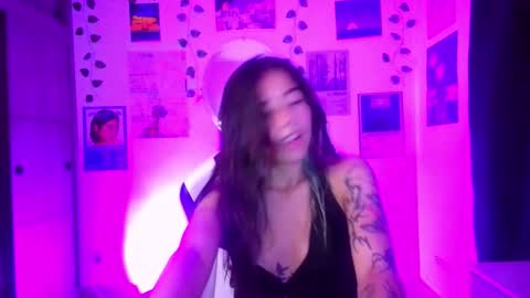 Ivy  online show from March 27, 11:15 pm