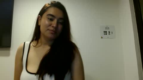 Ivy online show from June 9, 3:18 am