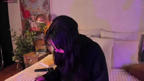 Ivy Pierce  online show from February 26, 1:30 pm