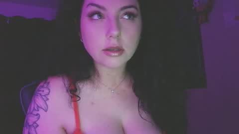 Snapshot of ivyy_sinss chatting on March 19, 1:20 am Amiee online show from March 19, 1:20 am