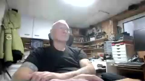 Snapshot of iwalknaked chatting on July 19, 6:44 pm iwalknaked online show from July 19, 6:44 pm