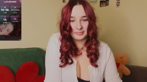 Snapshot of iwi_wi_wi chatting on January 6, 7:39 pm Daisy online show from January 6, 7:39 pm