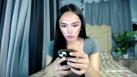 iwillcum4u_ online show from May 15, 2:13 pm