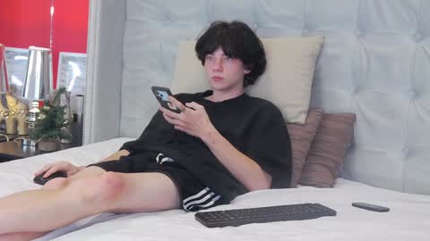 Maxim online show from December 10, 12:28 am