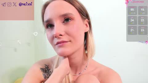 Snapshot of ixsi chatting on September 21, 8:38 am Nina online show from September 21, 8:38 am