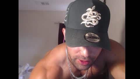 izak144 online show from October 13, 9:48 pm