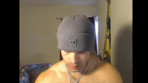izak144 online show from May 17, 1:58 am