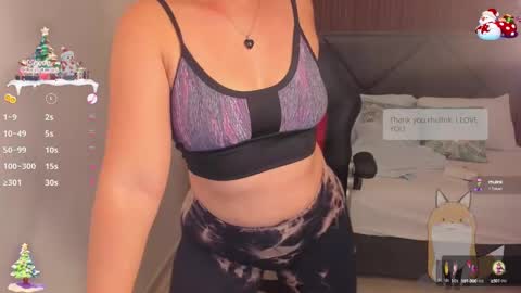 Snapshot of izaro_22 chatting on December 24, 2:12 pm Iza online show from December 24, 2:12 pm