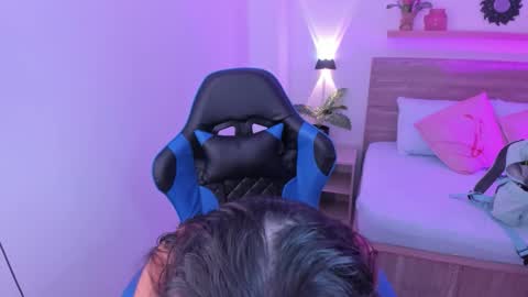 Snapshot of izaro_22 chatting on October 1, 1:06 pm Iza online show from October 1, 1:06 pm