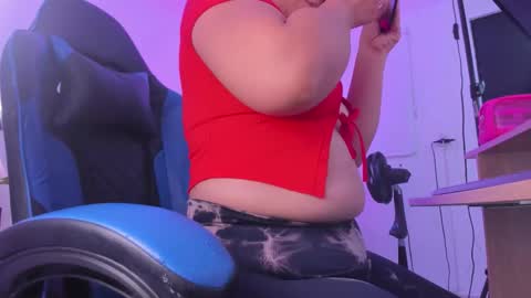 Snapshot of izaro_22 chatting on October 21, 2:34 am Iza online show from October 21, 2:34 am