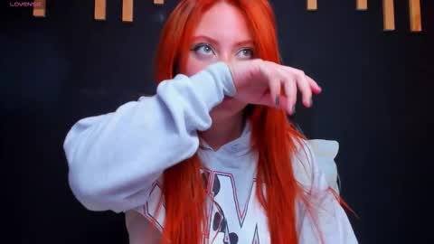 hot izys online show from March 15, 8:20 am