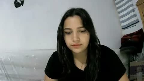 izzy_32 online show from February 8, 1:14 pm