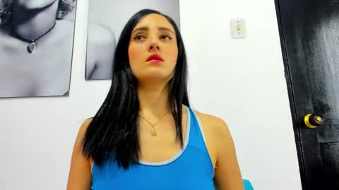 Snapshot of izzy_cum chatting on January 31, 12:18 pm Izzy online show from January 31, 12:18 pm
