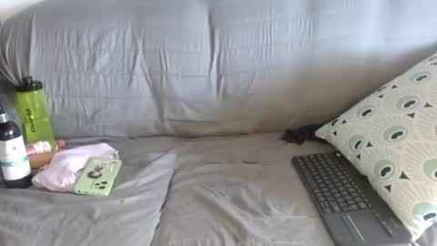 Snapshot of izzy_rains chatting on July 20, 10:39 am izzy_rains online show from July 20, 10:39 am