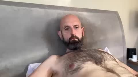 izzysboytoy1 online show from April 29, 7:12 am