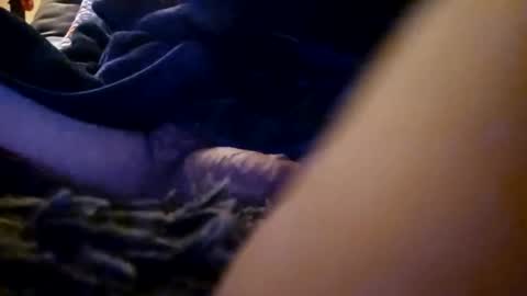 Snapshot of j1025402 chatting on February 15, 2:52 am j1025402 online show from February 15, 2:52 am