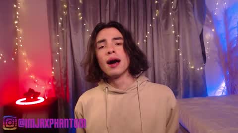 Hey im Jaxxxon check my info     online show from February 18, 12:06 pm