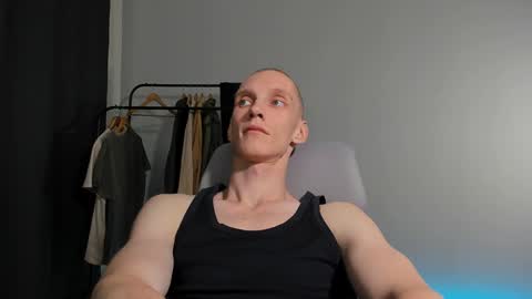 Danny online show from December 10, 4:17 pm
